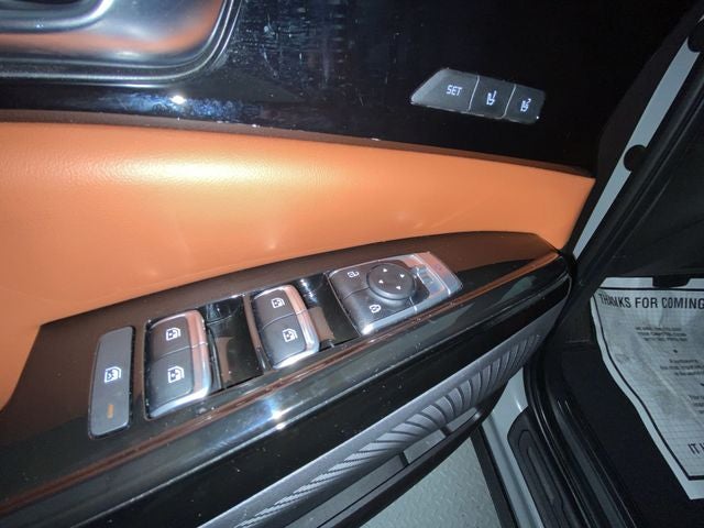 2024 Kia Carnival SX