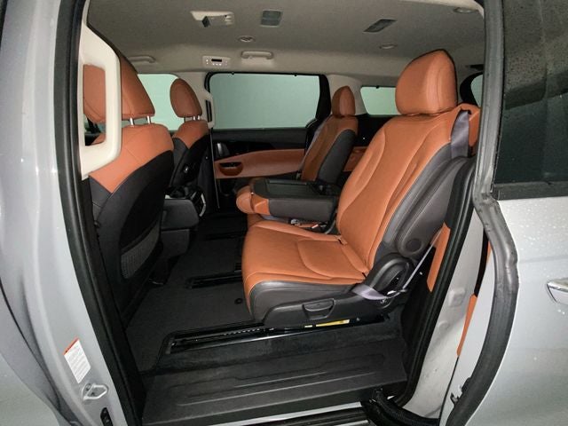 2024 Kia Carnival SX