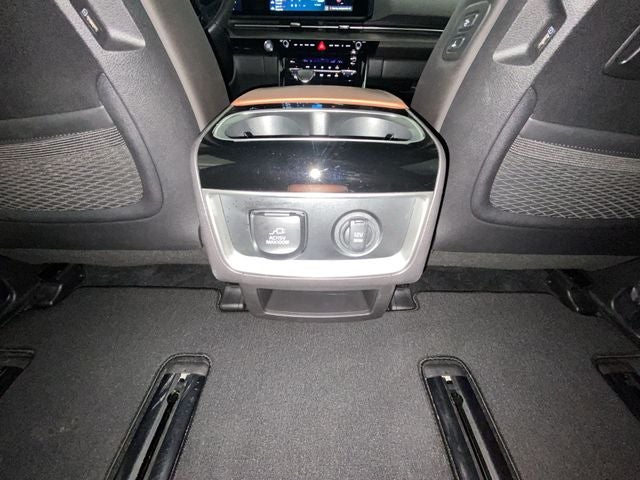 2024 Kia Carnival SX