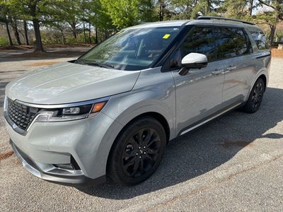 2023 Kia Carnival SX