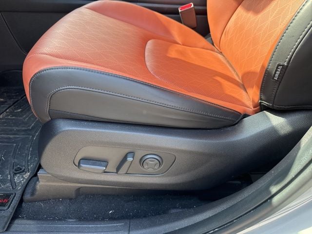 2023 Kia Carnival SX