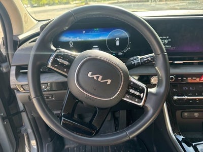 2023 Kia Carnival SX