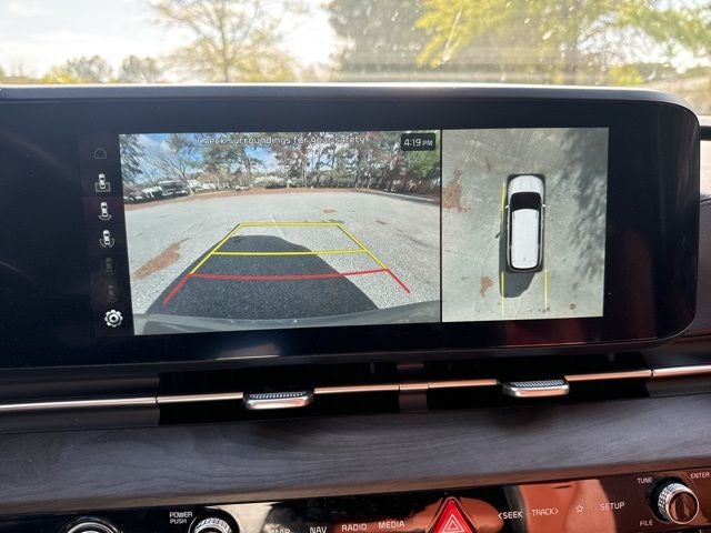 2023 Kia Carnival SX