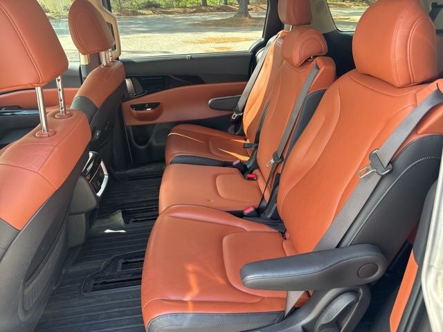 2023 Kia Carnival SX