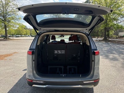 2023 Kia Carnival SX