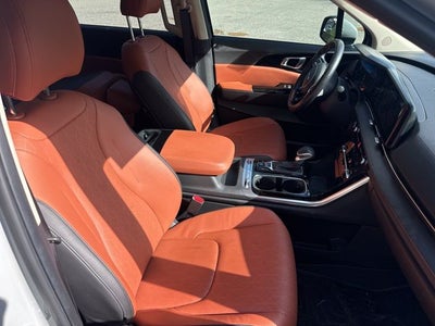 2023 Kia Carnival SX