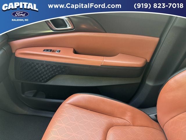 2025 Kia Carnival SX