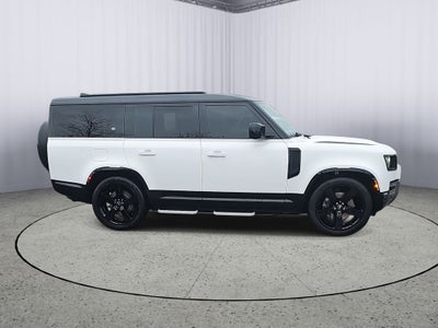 2023 Land Rover Defender 130 X-Dynamic SE