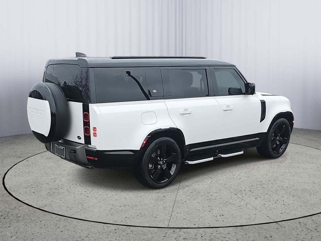2023 Land Rover Defender 130 X-Dynamic SE