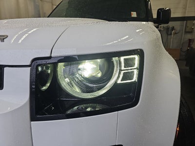 2023 Land Rover Defender 130 X-Dynamic SE