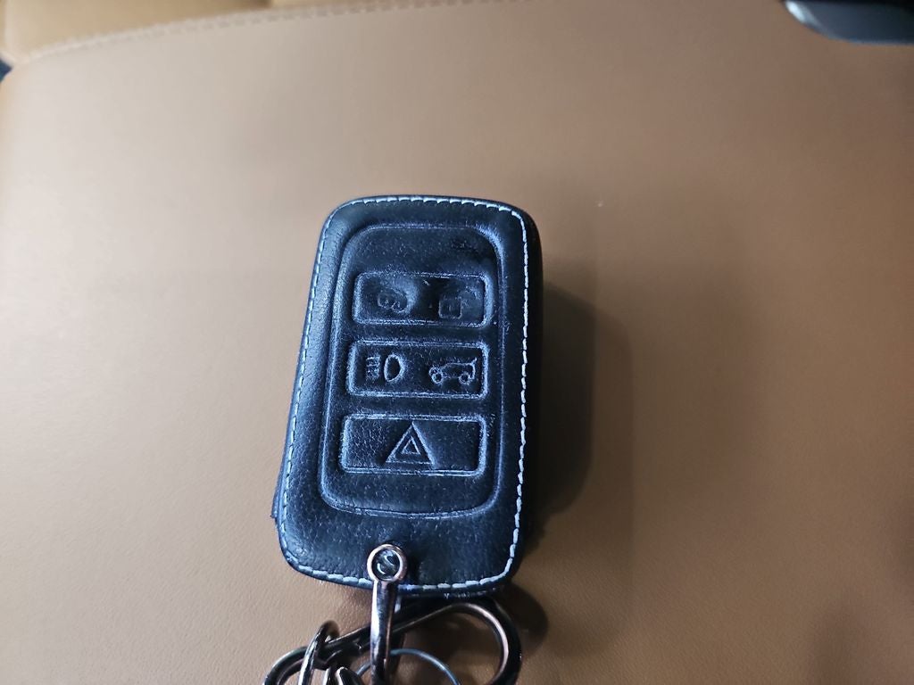 2023 Land Rover Defender 130 X-Dynamic SE