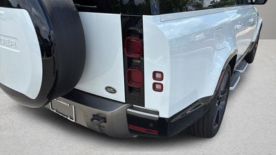2023 Land Rover Defender 130 X-Dynamic SE