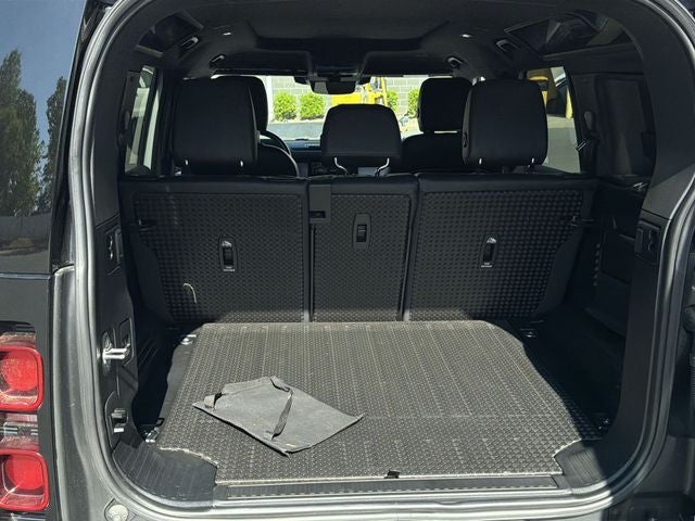 2023 Land Rover Defender 110 S