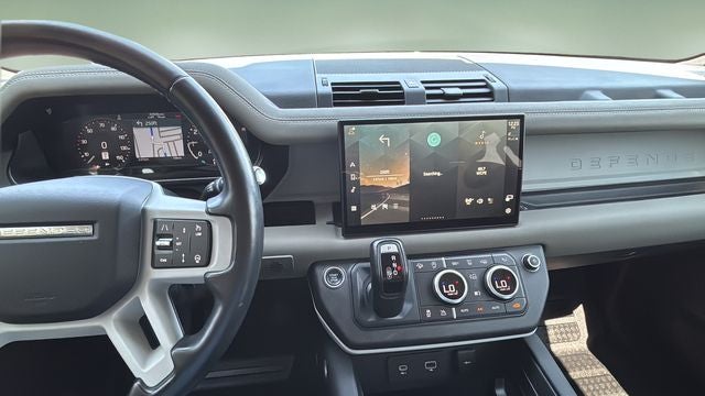 2022 Land Rover Defender 110 SE