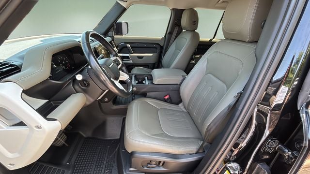 2022 Land Rover Defender 110 SE