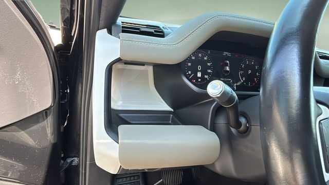 2022 Land Rover Defender 110 SE