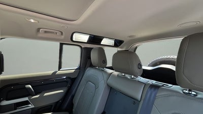 2022 Land Rover Defender 110 SE