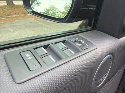 2024 Land Rover Discovery Dynamic SE
