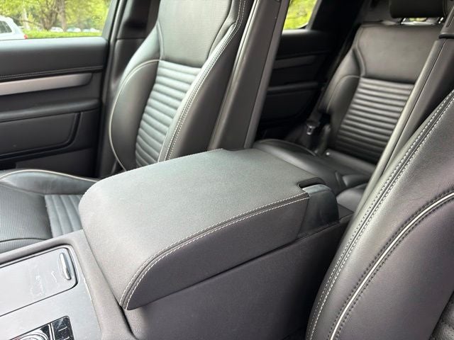 2024 Land Rover Discovery Dynamic SE