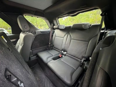 2024 Land Rover Discovery Dynamic SE