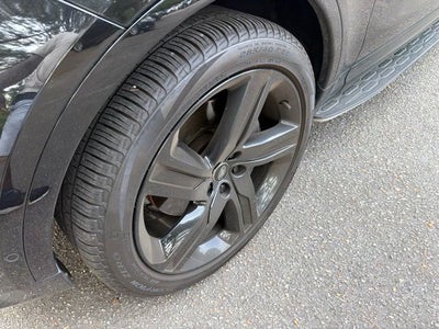 2024 Land Rover Discovery Dynamic SE