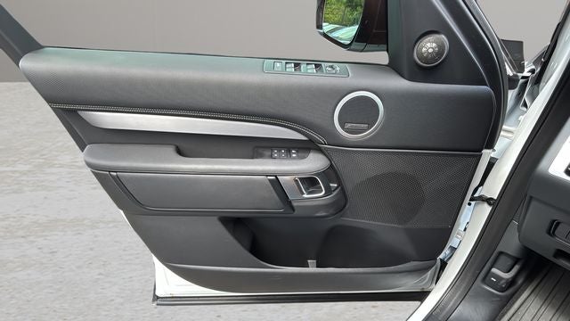 2026 Land Rover Discovery Gemini Edition