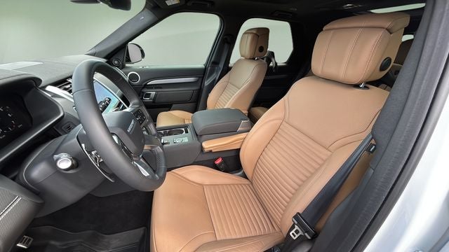 2026 Land Rover Discovery Gemini Edition