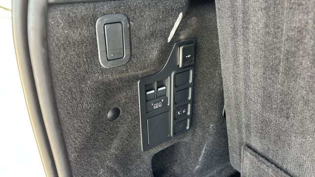 2026 Land Rover Discovery Gemini Edition