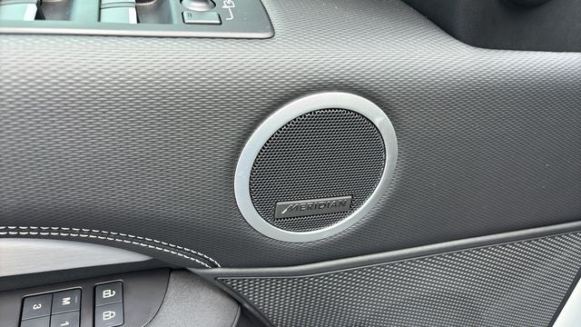 2026 Land Rover Discovery Gemini Edition