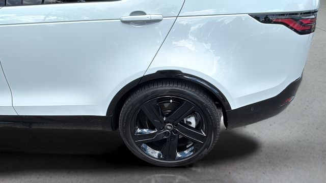 2026 Land Rover Discovery Gemini Edition