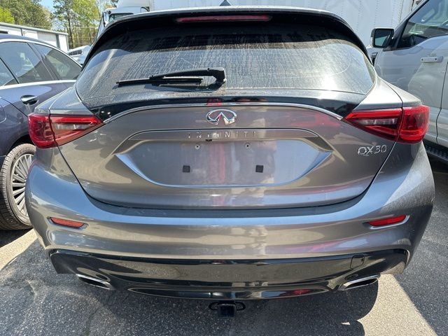 2018 INFINITI QX30 Luxury