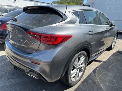 2018 INFINITI QX30 Luxury