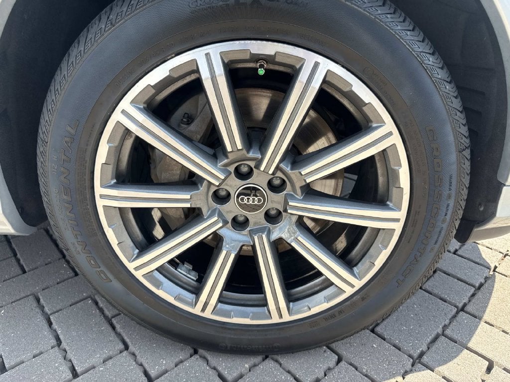 2023 Audi Q7 45 Premium Plus quattro