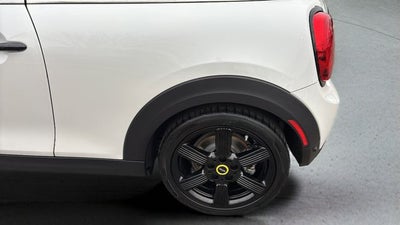 2024 MINI Cooper SE Electric Signature