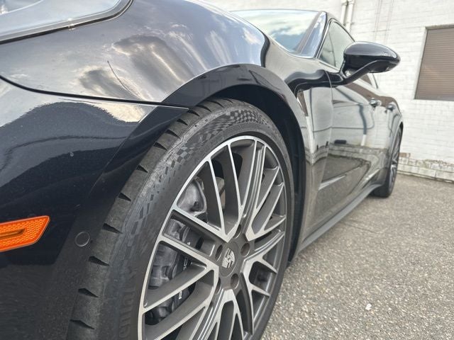 2024 Porsche Panamera Base