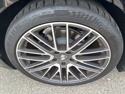 2024 Porsche Panamera Base