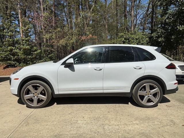 2016 Porsche Cayenne Base