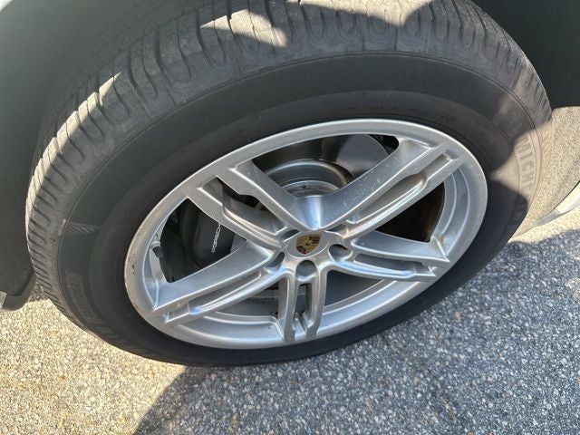 2019 Porsche Macan SUV