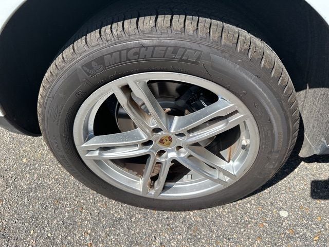 2019 Porsche Macan SUV