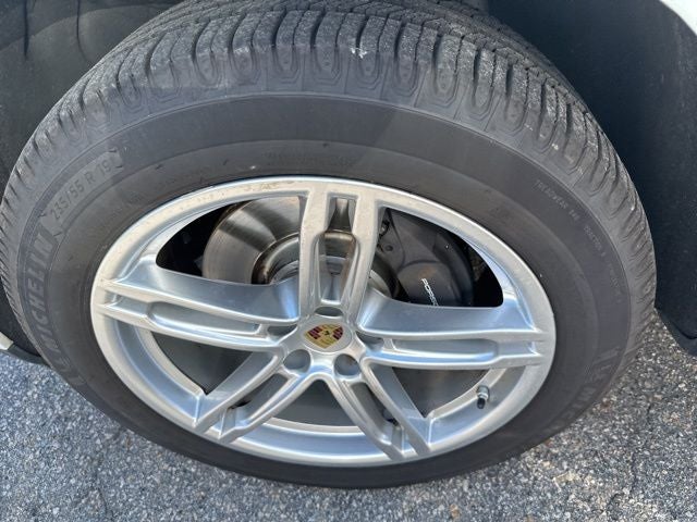 2019 Porsche Macan SUV