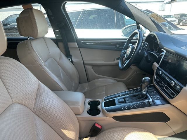 2019 Porsche Macan SUV