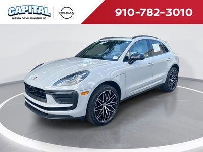 2025 Porsche Macan Base