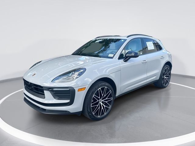 2025 Porsche Macan Base