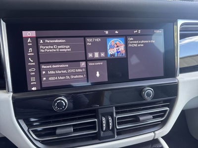2025 Porsche Macan Base