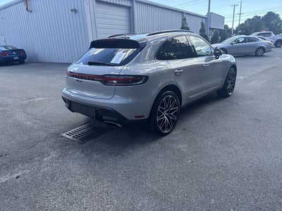 2025 Porsche Macan Base