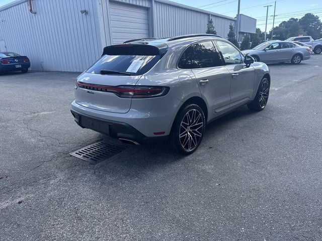 2025 Porsche Macan Base