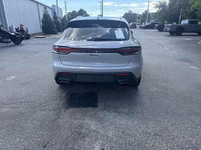 2025 Porsche Macan Base