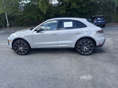 2025 Porsche Macan Base