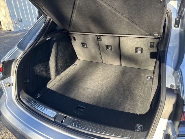 2022 Porsche Macan Base