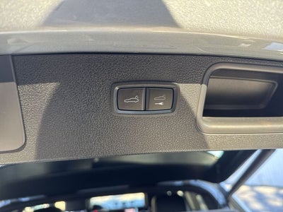 2022 Porsche Macan Base